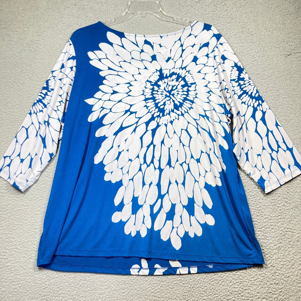 Susan Graver Floral Top Women 2X Blue White 3/4 Sleeve Liquid Knit Stretch FLAW - Picture 5 of 6